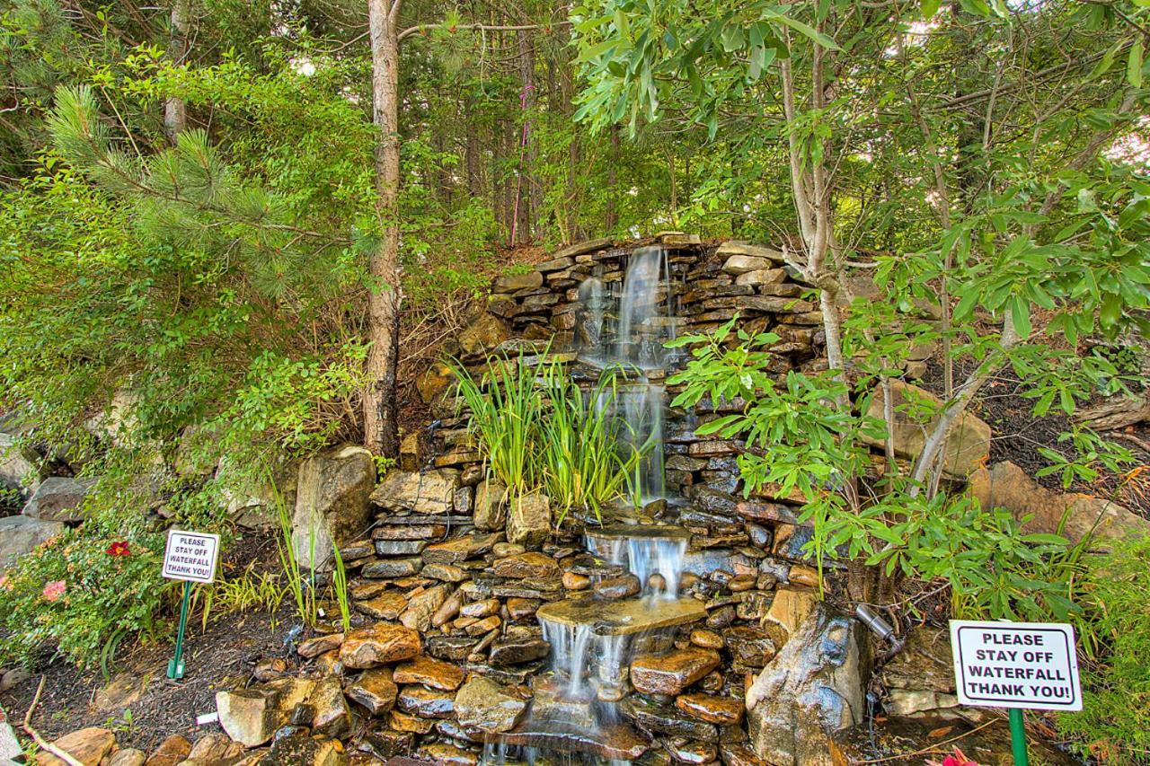 Tanasi Lodge - Reunions, Retreats, Weddings, Family Getaways Sevierville Exterior foto