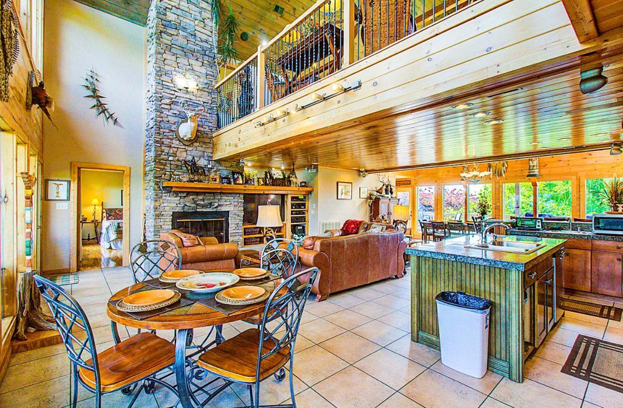 Tanasi Lodge - Reunions, Retreats, Weddings, Family Getaways Sevierville Exterior foto