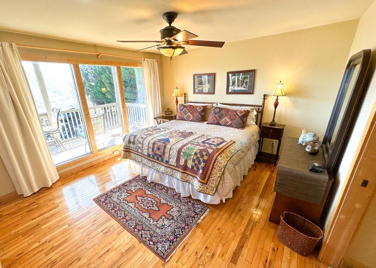 Tanasi Lodge - Reunions, Retreats, Weddings, Family Getaways Sevierville Exterior foto